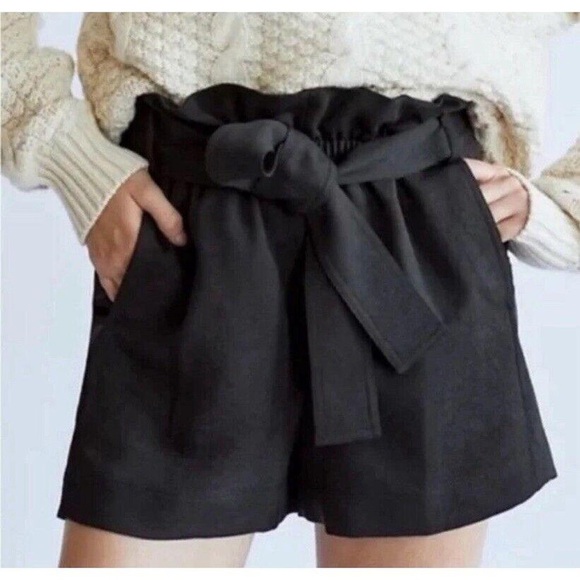 Wilfred ARITZIA Black Paper Bag Waist Trouser Shorts (Size 10) - Picture 1 of 5